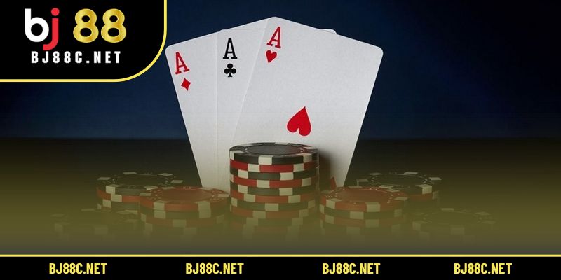 Chơi bài 3 cây online mang đến trải nghiệm giải trí kịch tính